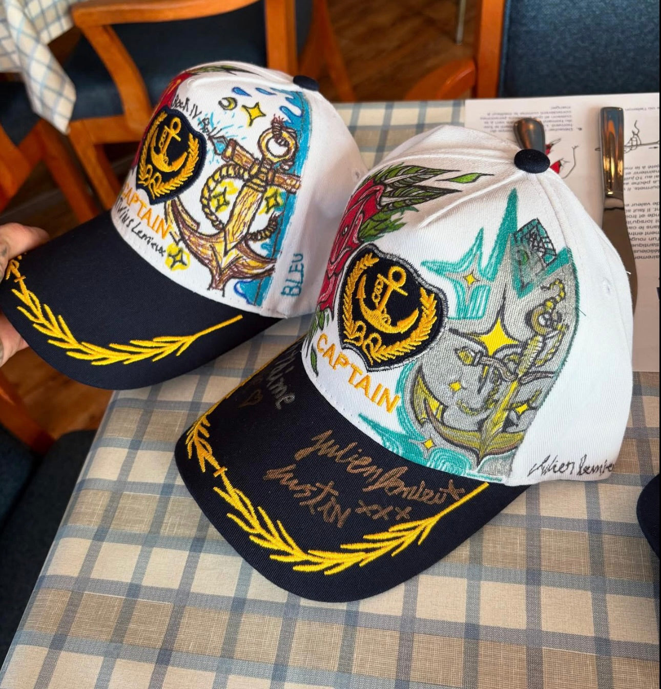 Casquette unique ( fait à la main )