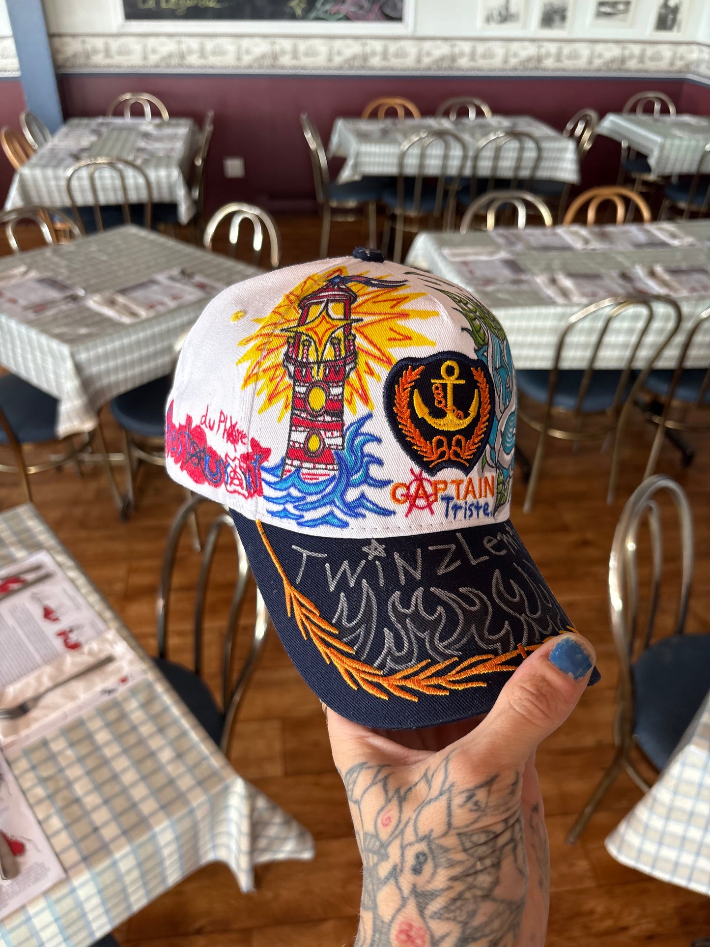 Casquette unique ( fait à la main )