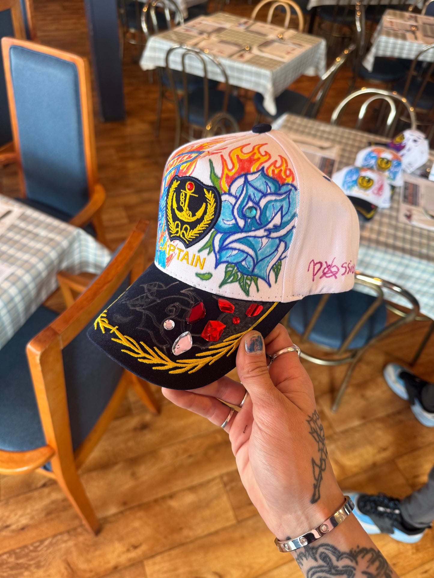 Casquette unique ( fait à la main )