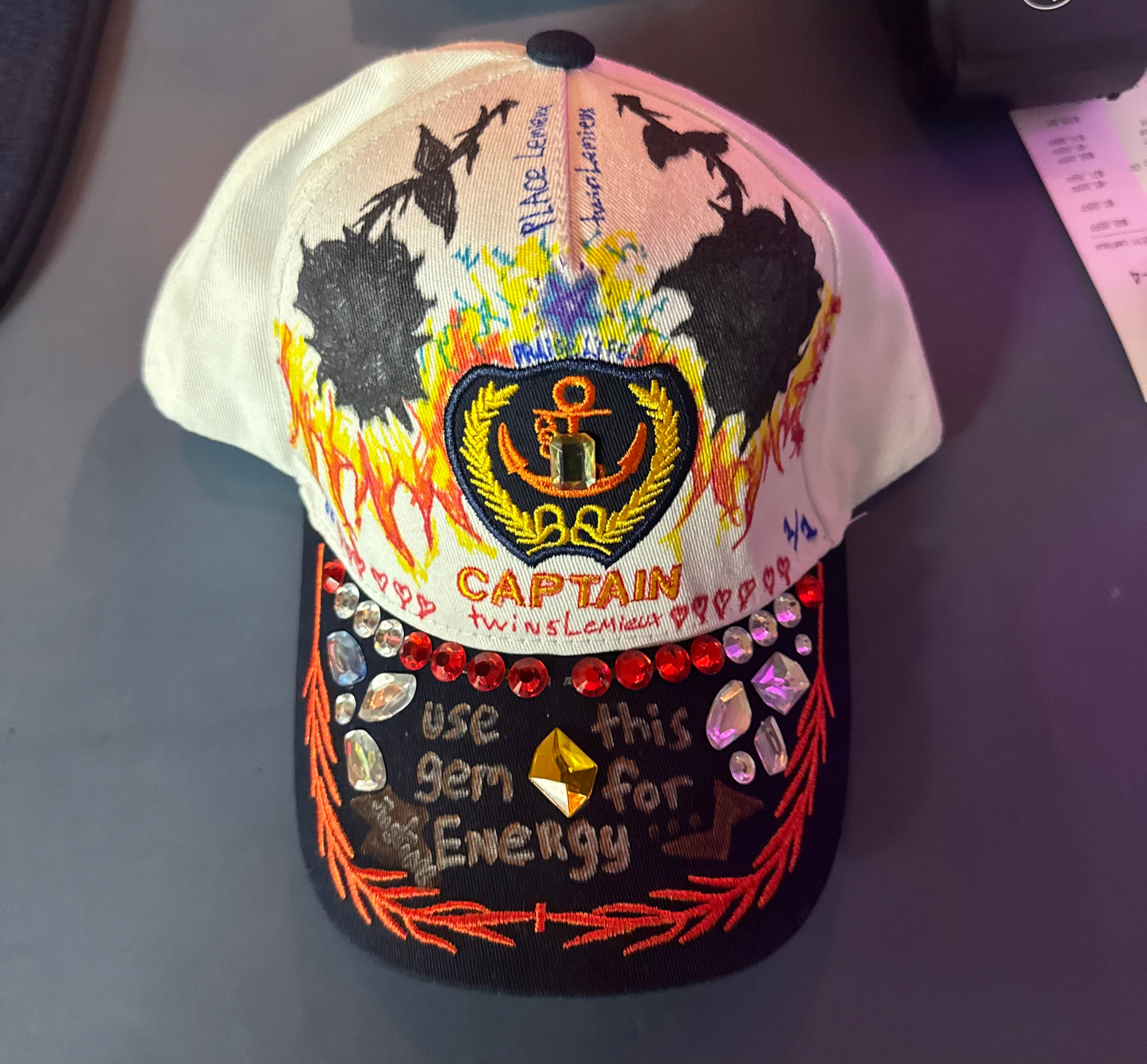 Casquette unique ( fait à la main )