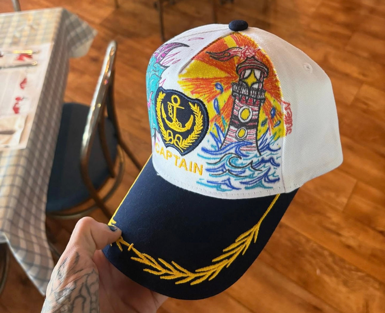 Casquette unique ( fait à la main )