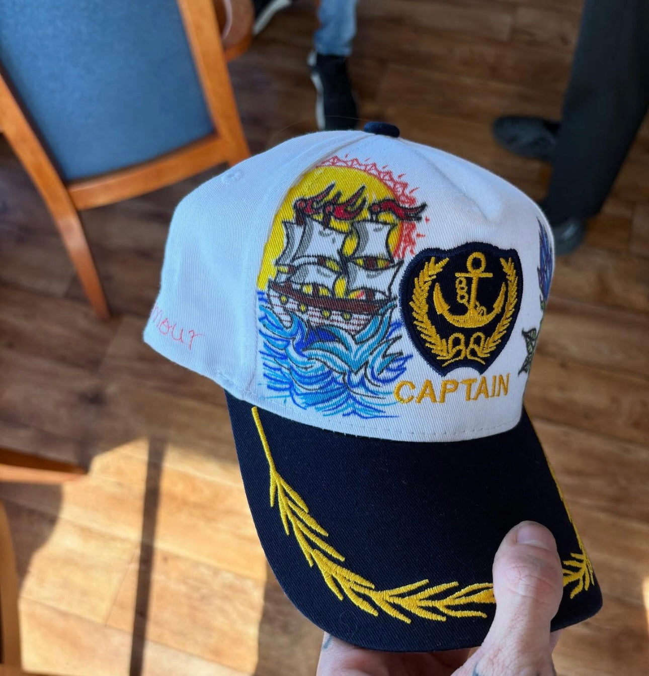 Casquette unique ( fait à la main )
