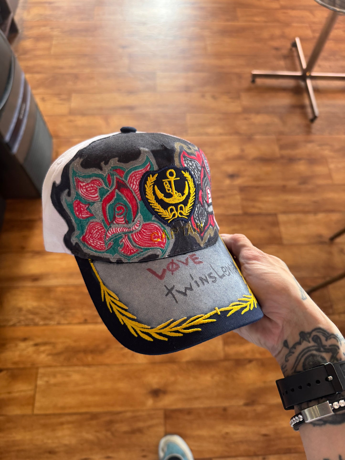 Casquette unique ( fait à la main )
