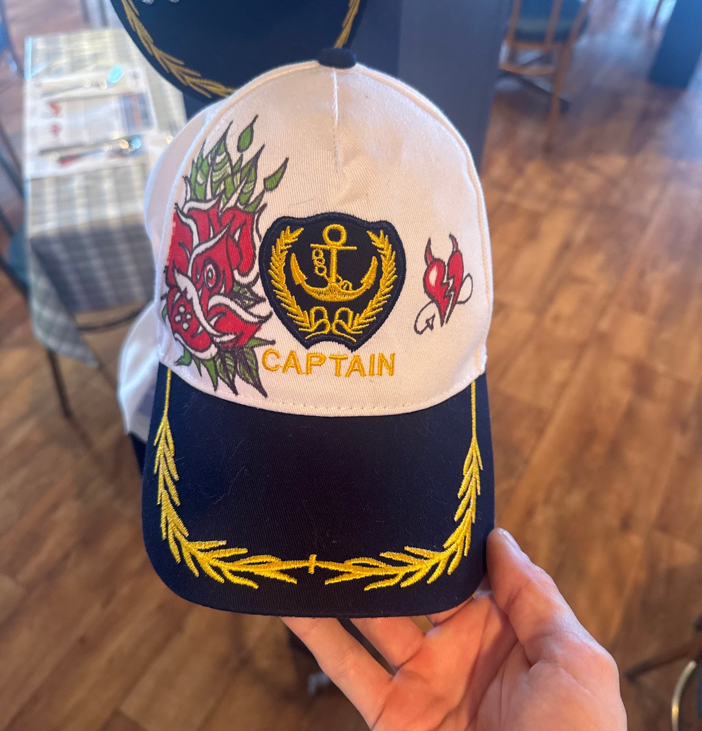 Casquette unique ( fait à la main )