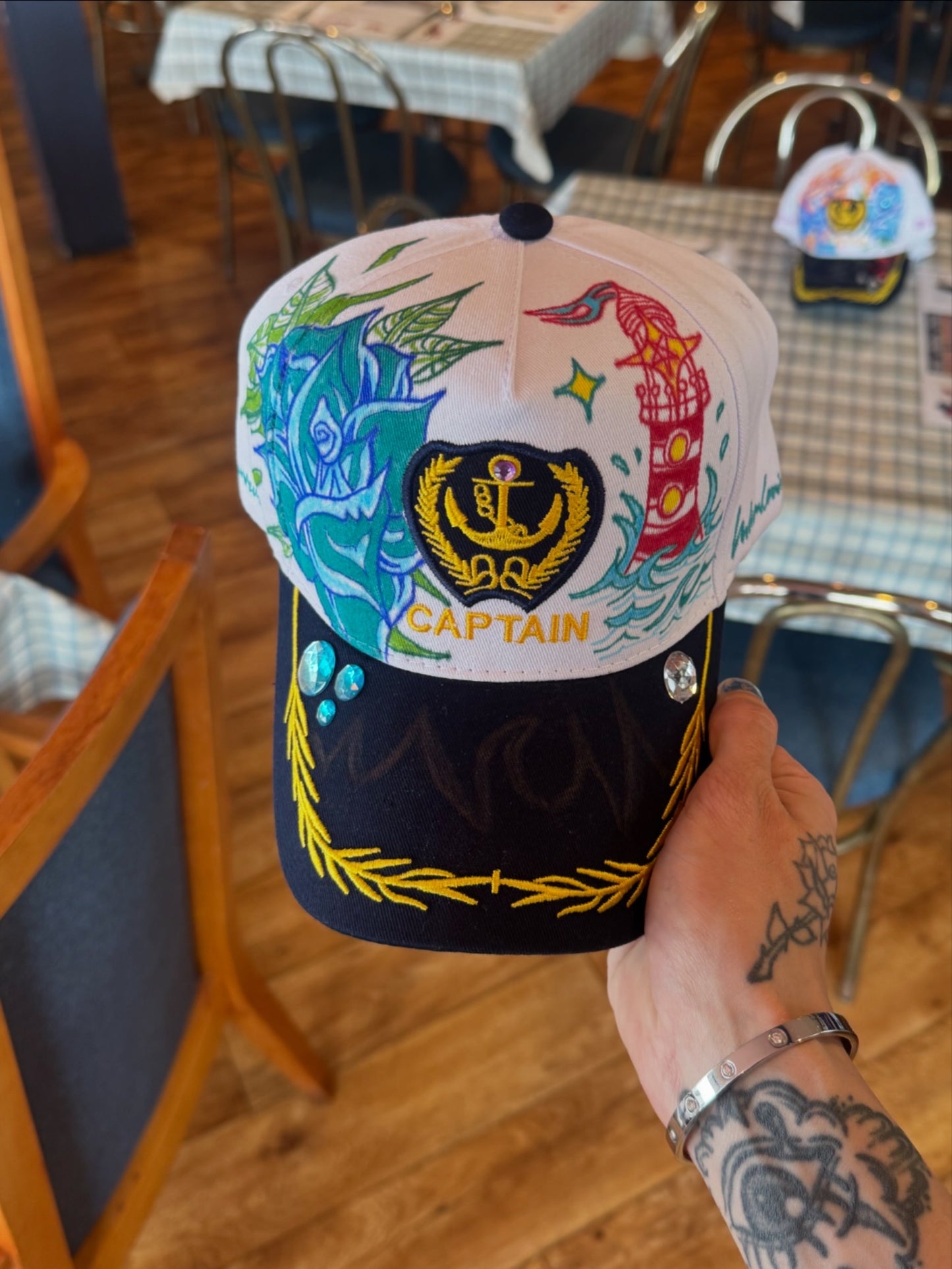 Casquette unique ( fait à la main )