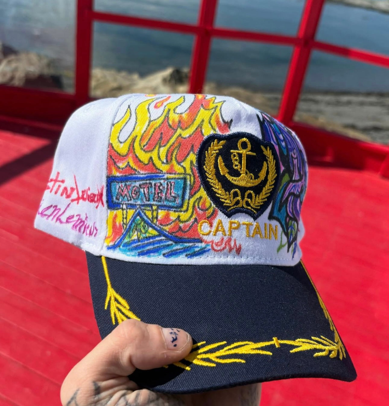 Casquette unique ( fait à la main )