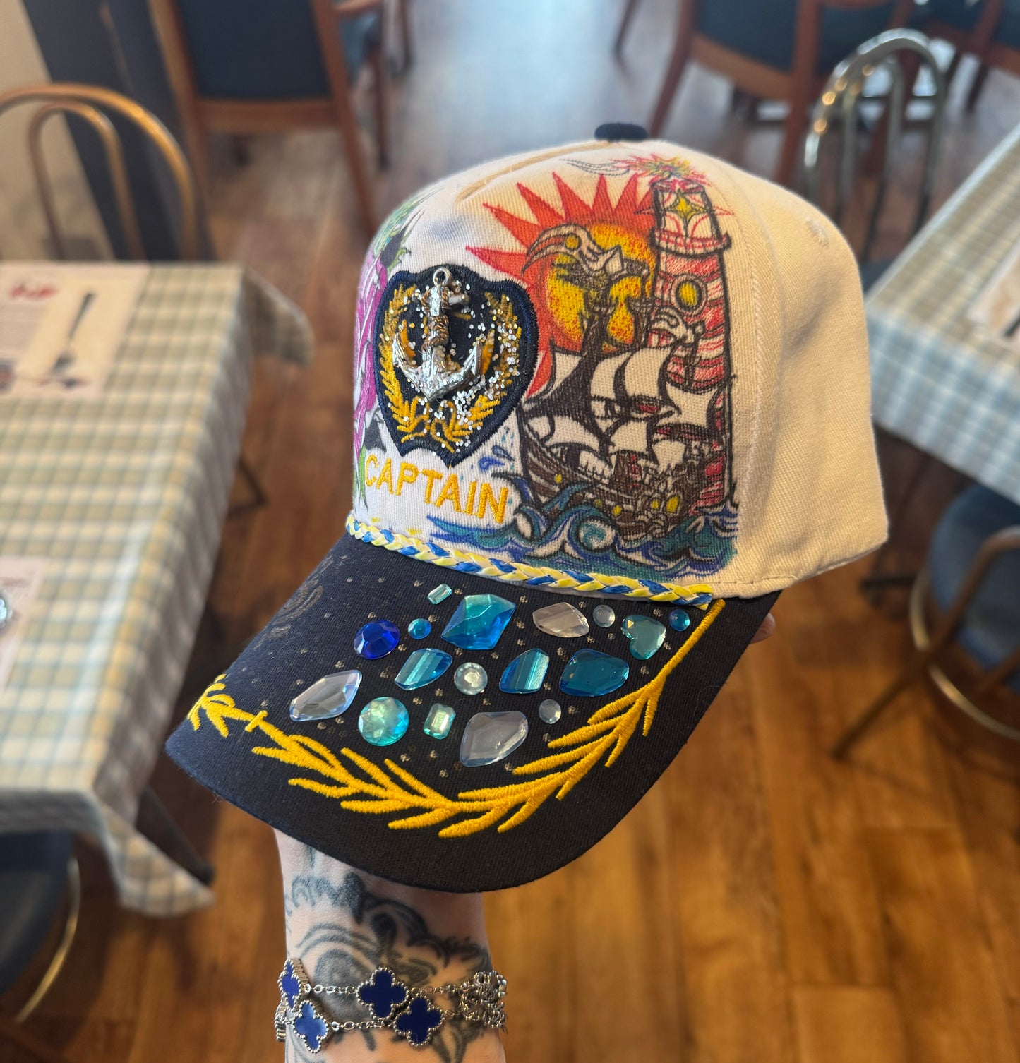 Casquette unique ( fait à la main )
