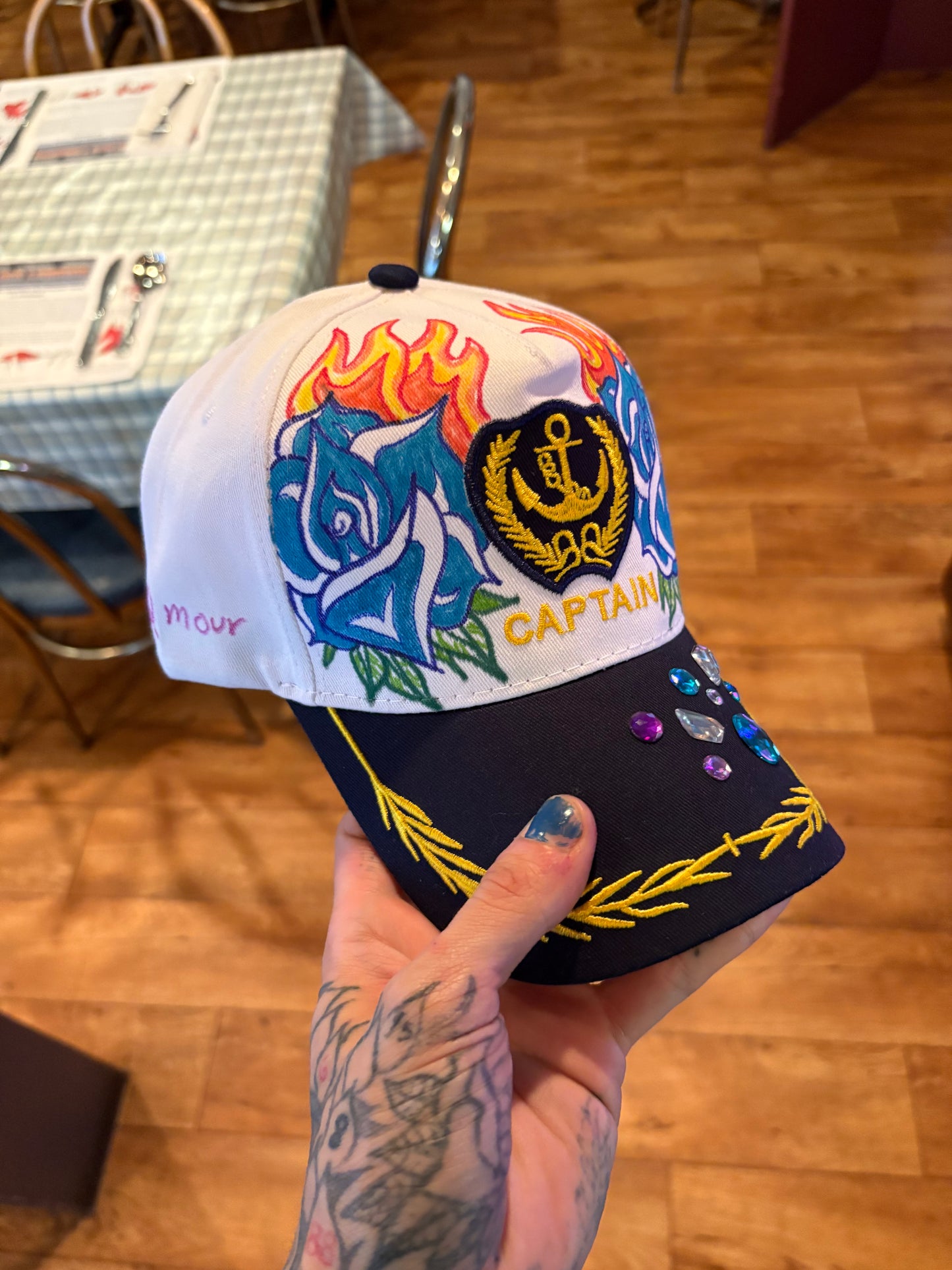Casquette unique ( fait à la main )