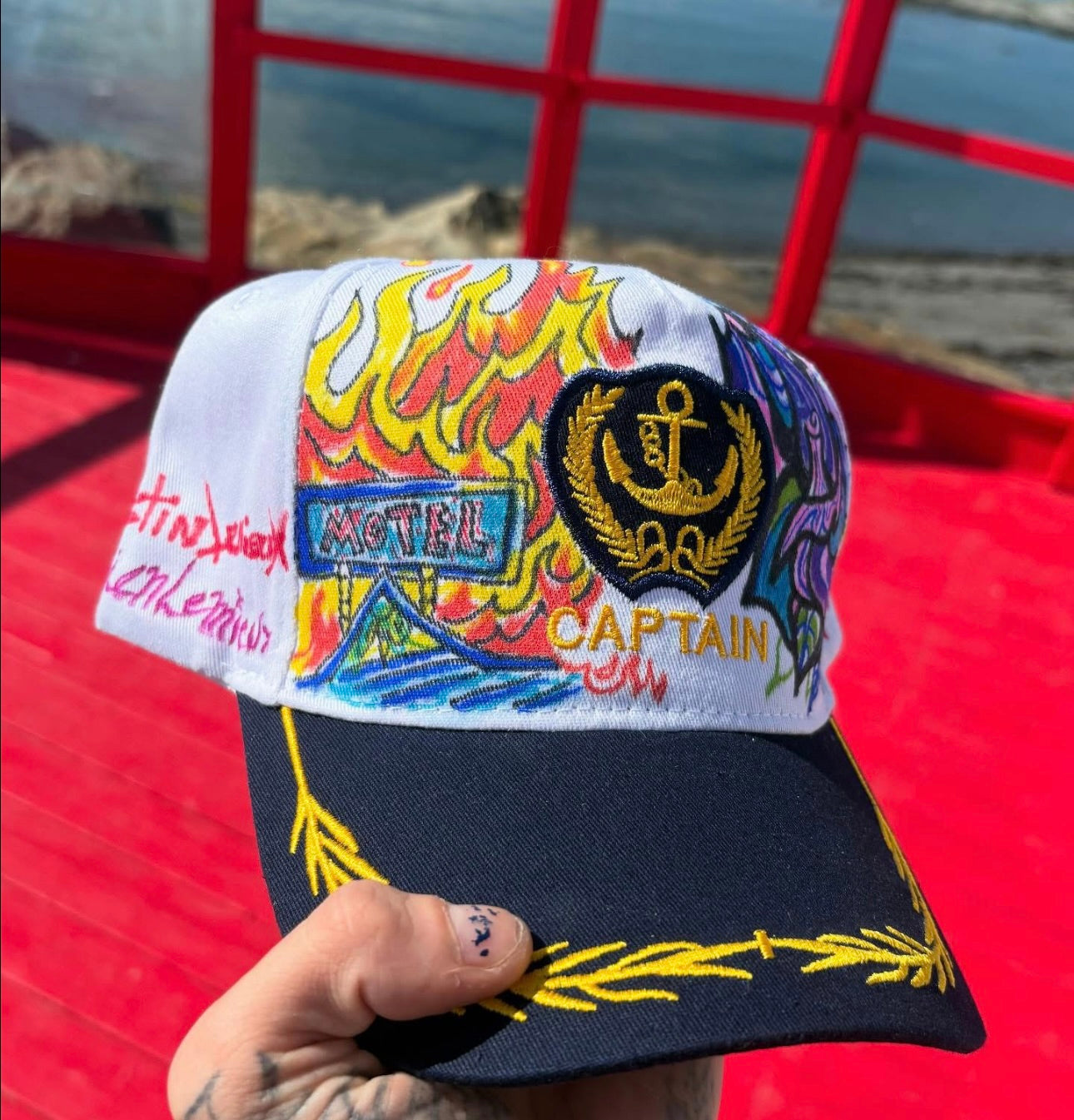 Casquette unique ( fait à la main )