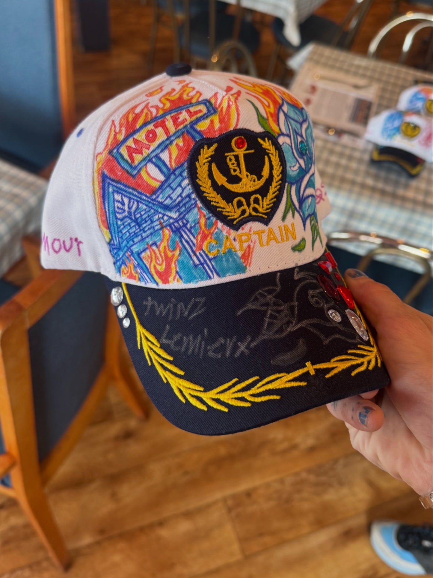 Casquette unique ( fait à la main )