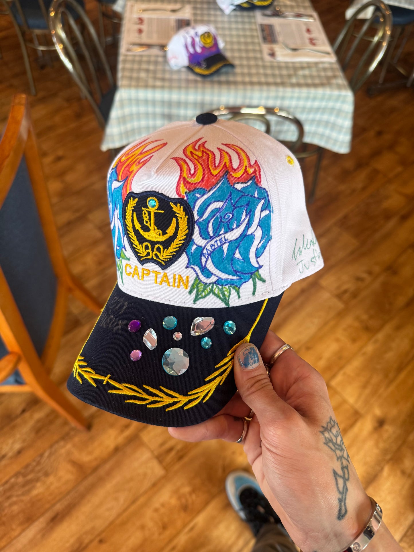 Casquette unique ( fait à la main )