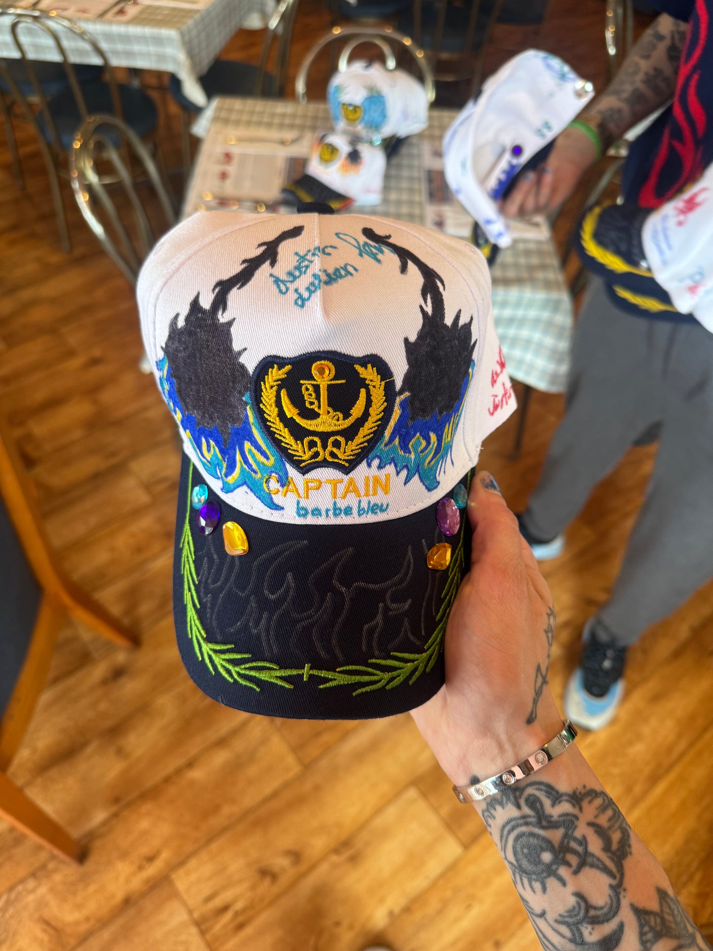 Casquette unique ( fait à la main )