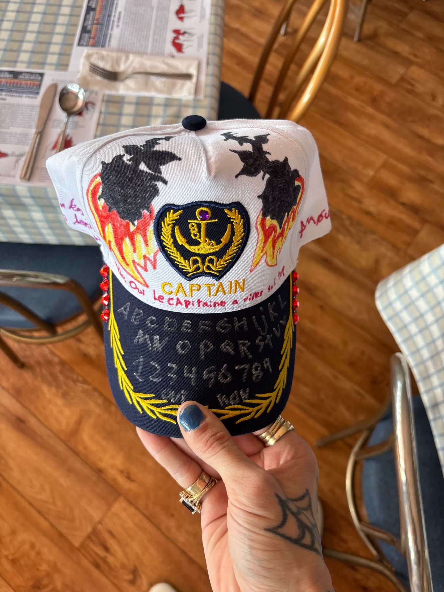 Casquette unique ( fait à la main )
