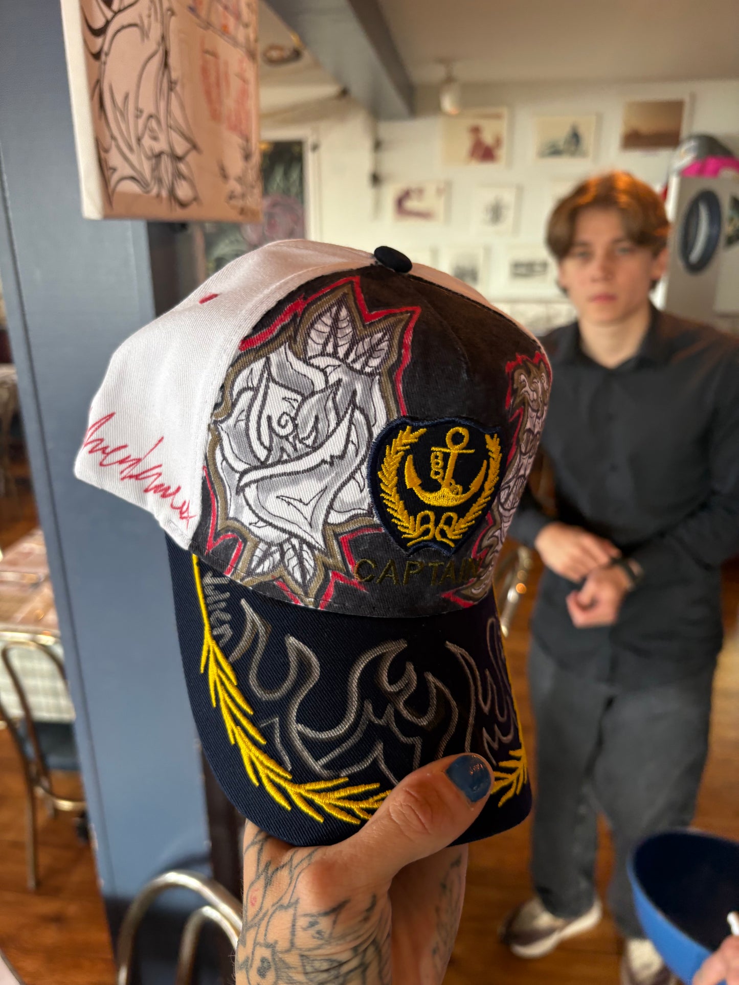 Casquette unique ( fait à la main )