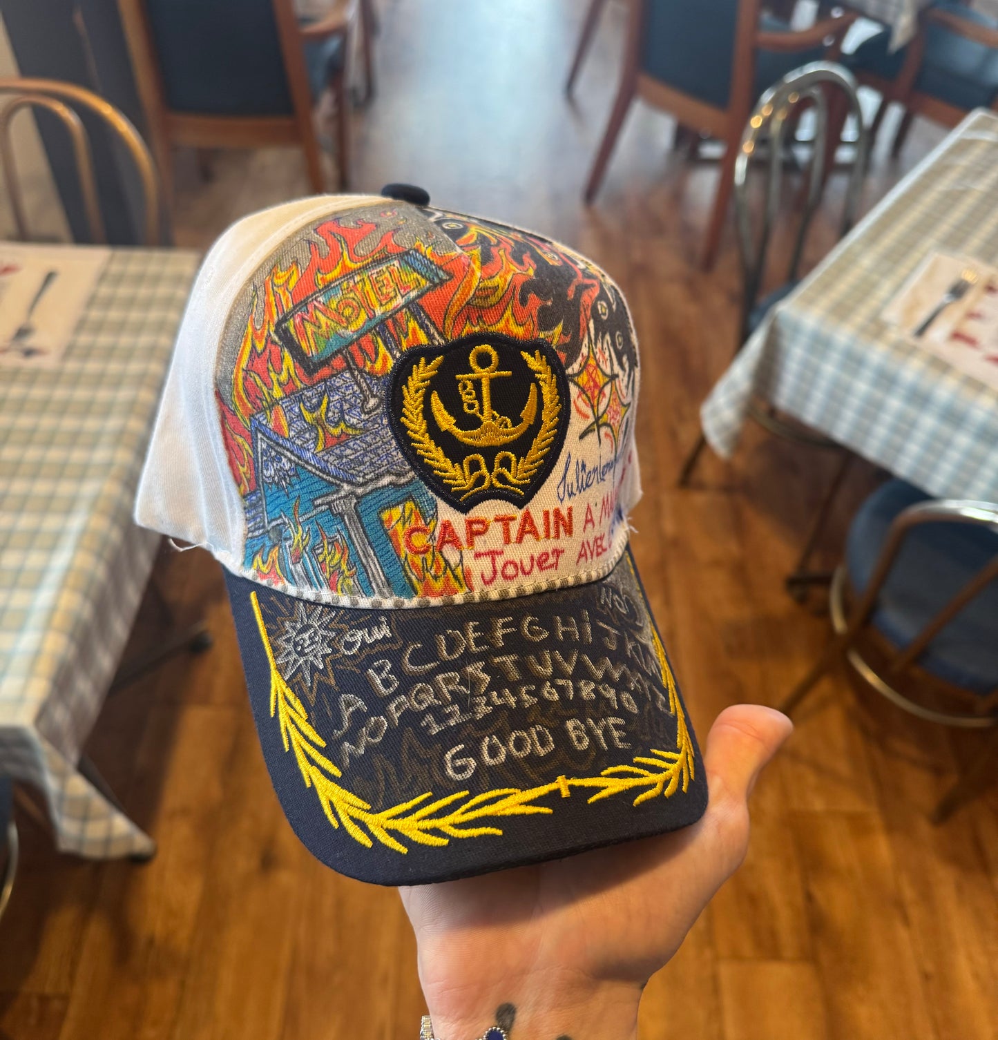 Casquette unique ( fait à la main )