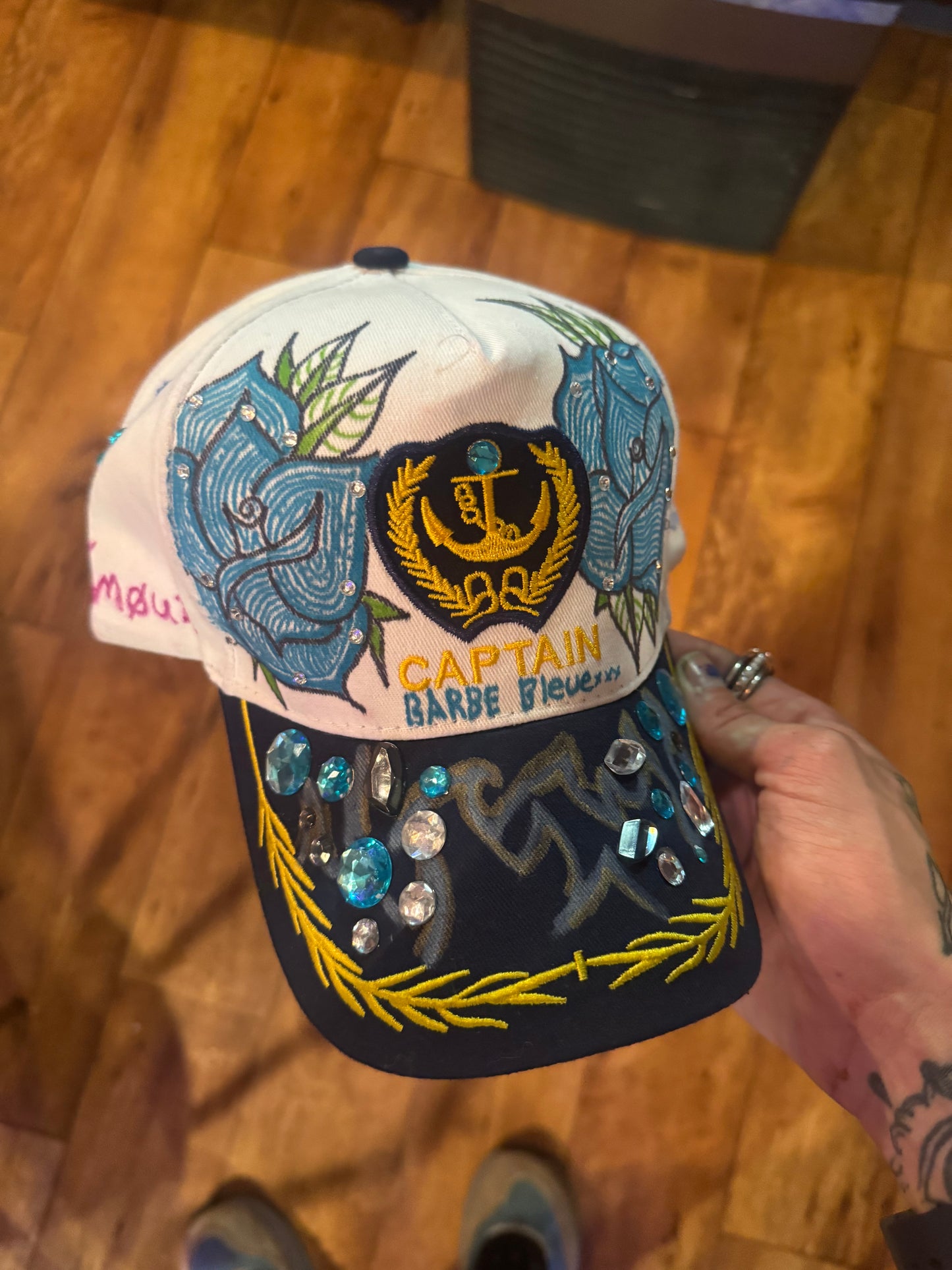 Casquette unique ( fait à la main )