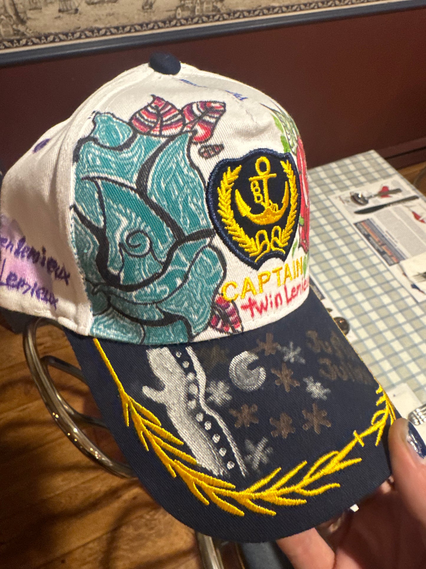Casquette unique ( fait à la main )