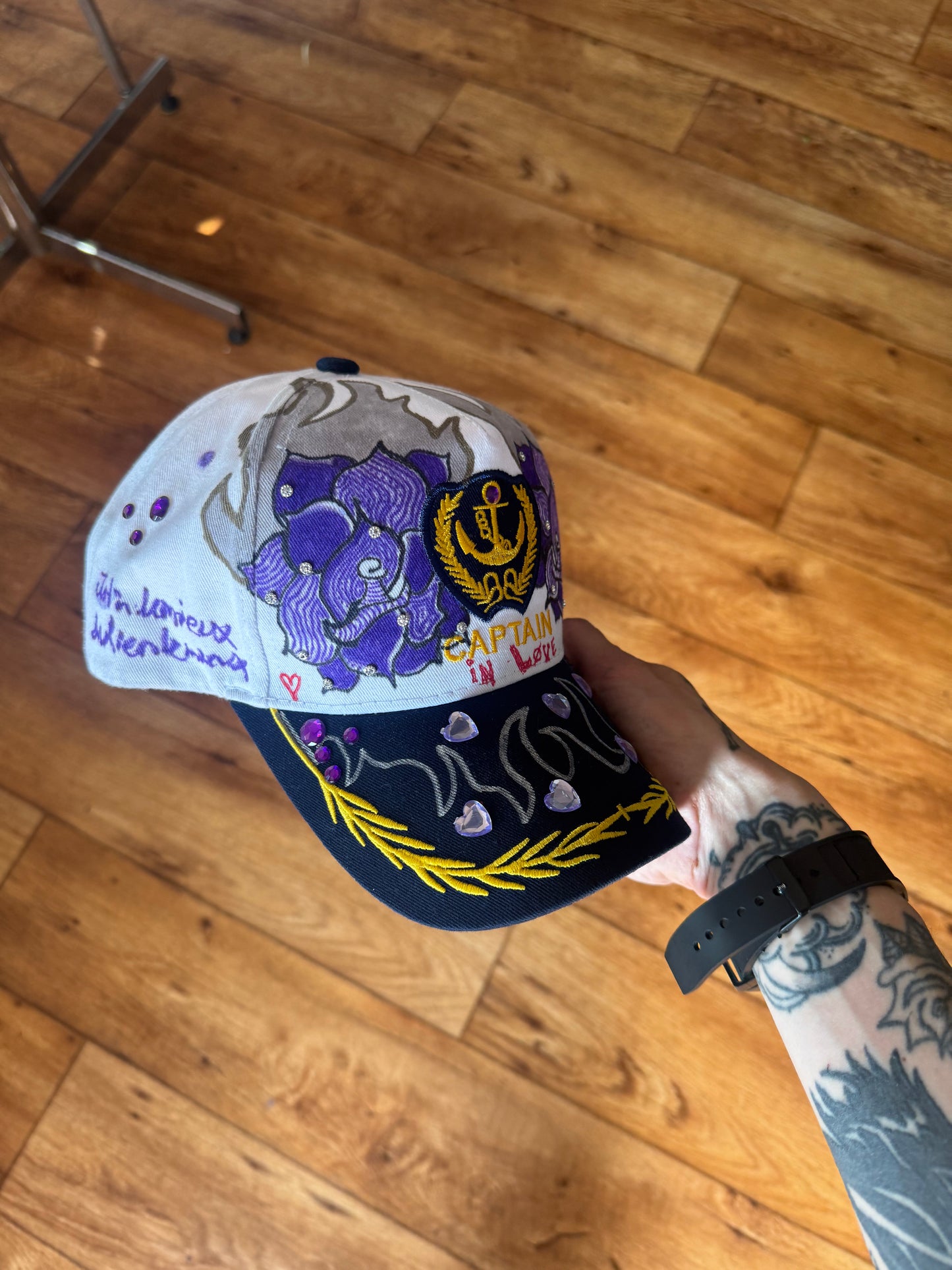 Casquette unique ( fait à la main )