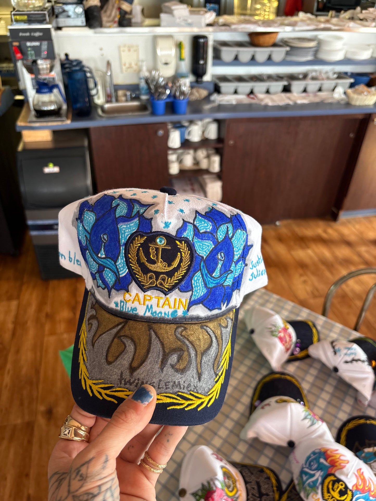Casquette unique ( fait à la main )
