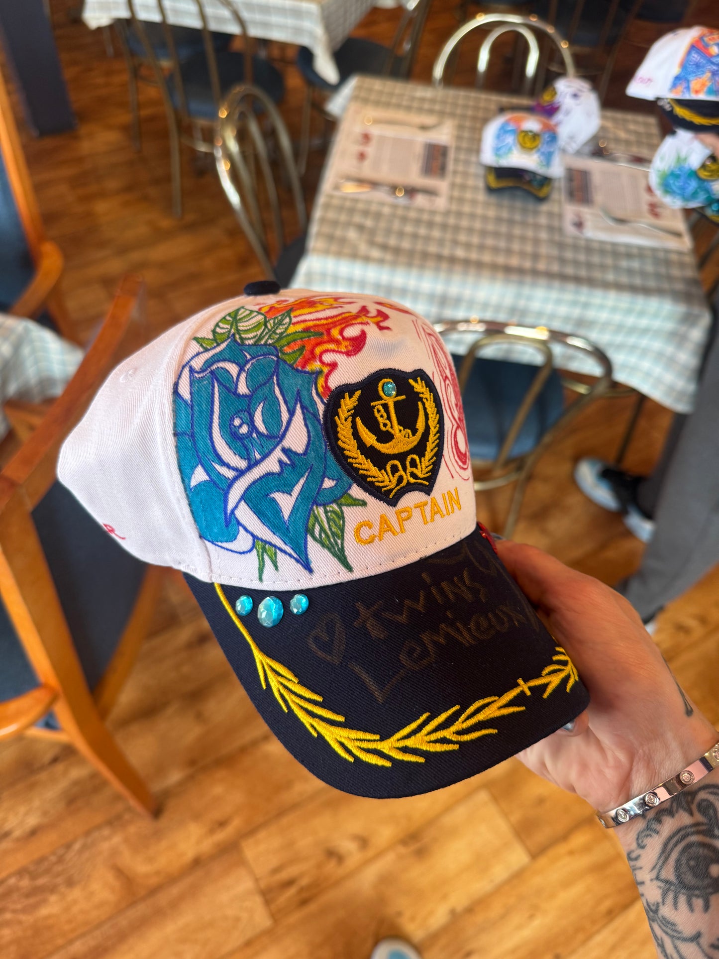 Casquette unique ( fait à la main )