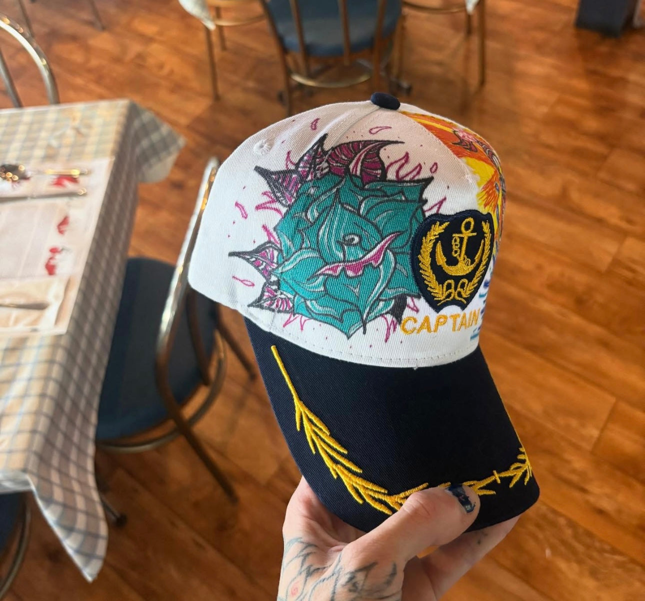 Casquette unique ( fait à la main )