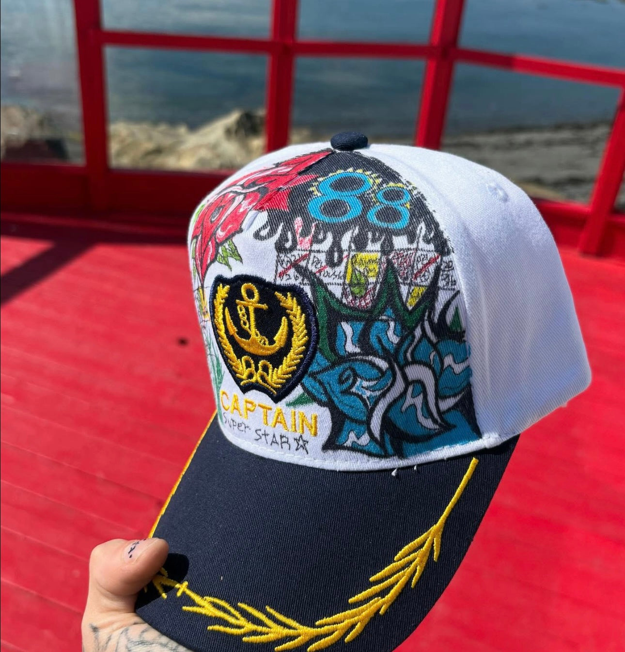 Casquette unique ( fait à la main )