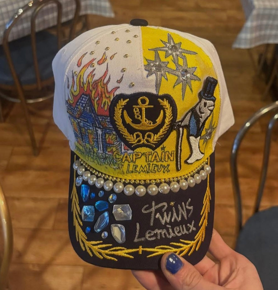 Casquette unique ( fait à la main )