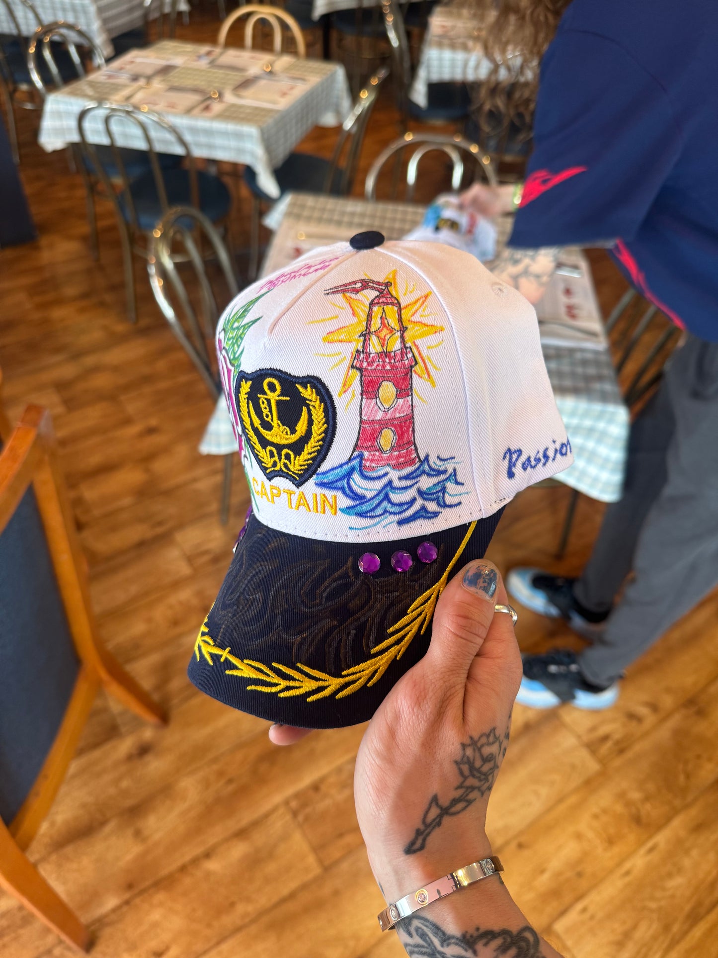 Casquette unique ( fait à la main )