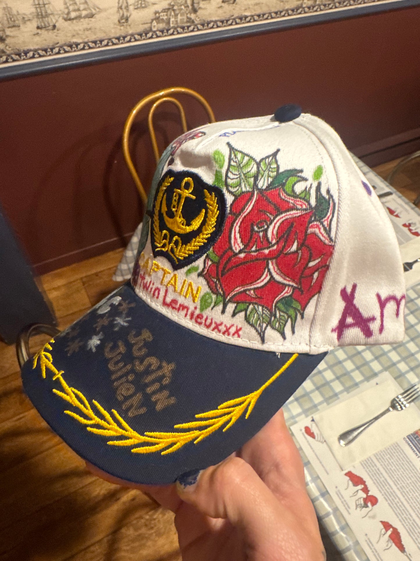 Casquette unique ( fait à la main )