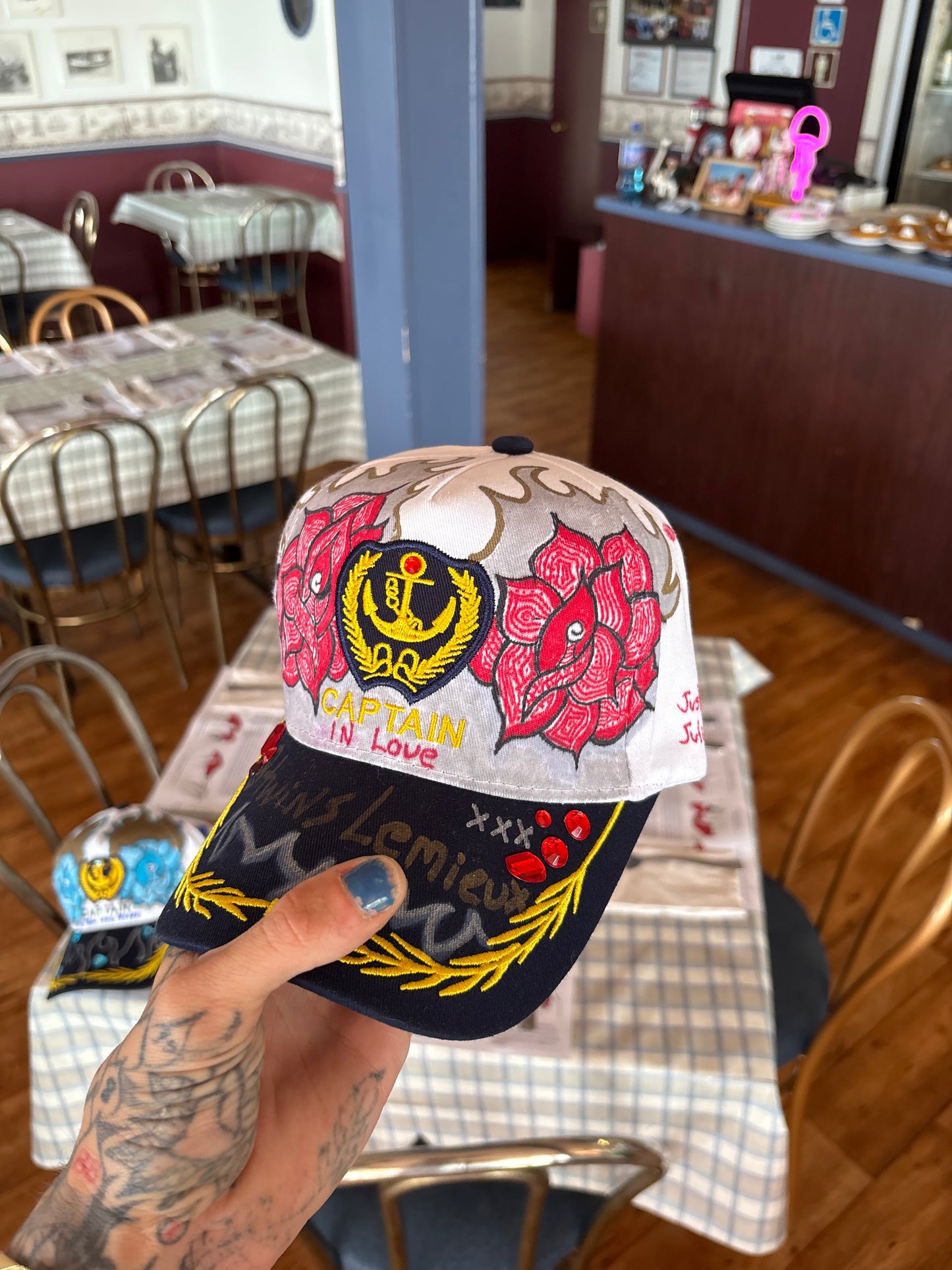 Casquette unique ( fait à la main )