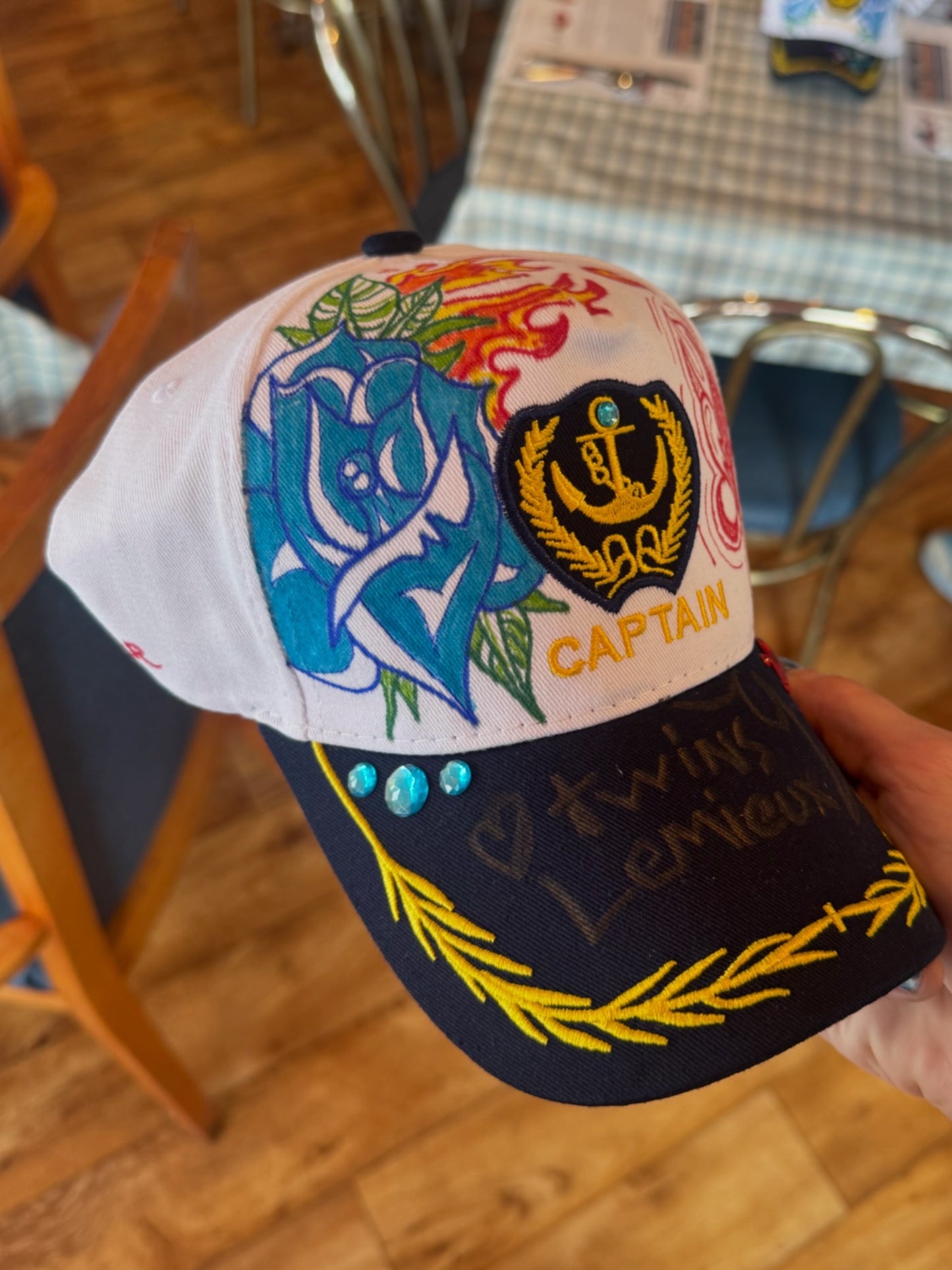 Casquette unique ( fait à la main )