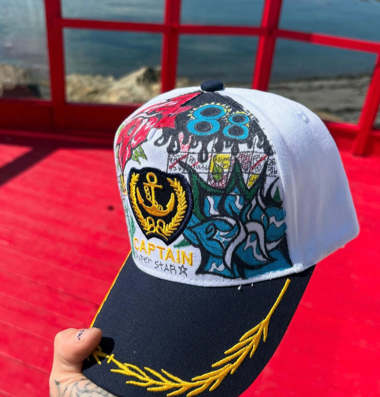 Casquette unique ( fait à la main )