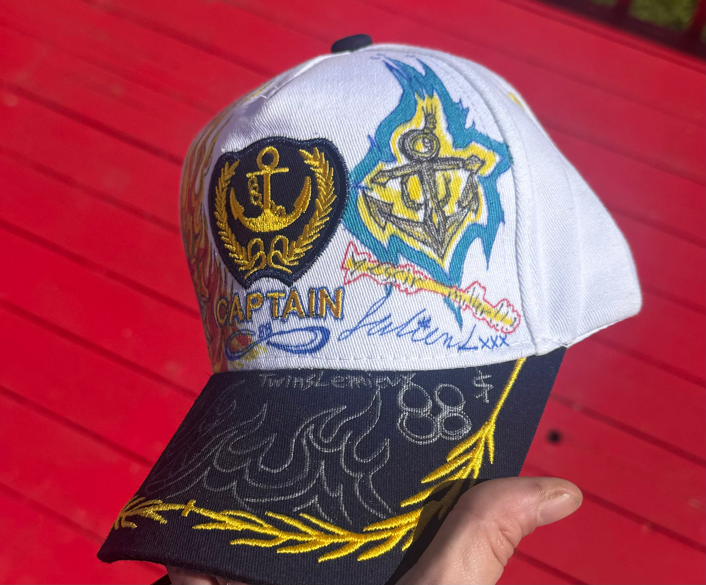 Casquette unique ( fait à la main )