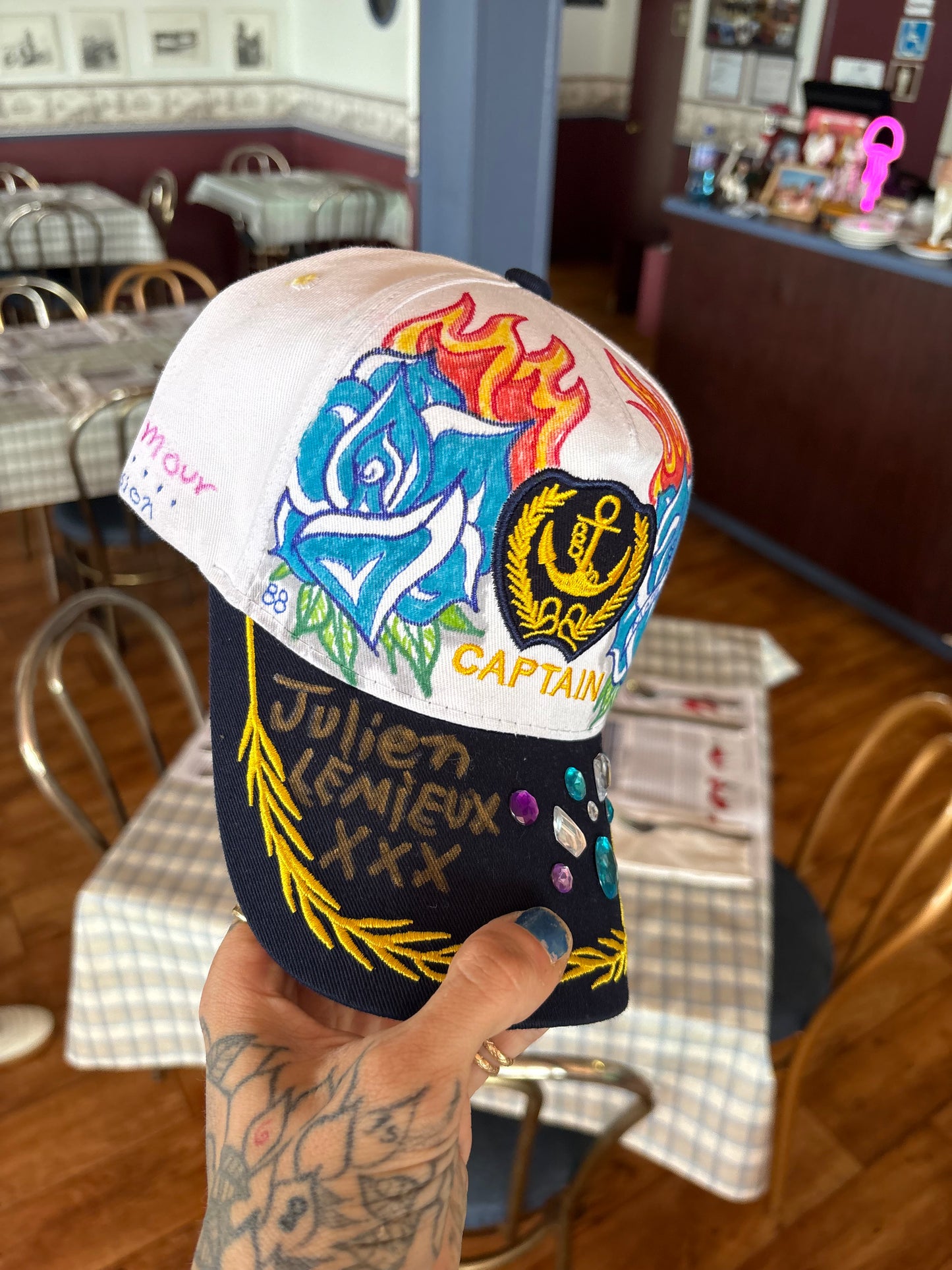 Casquette unique ( fait à la main )