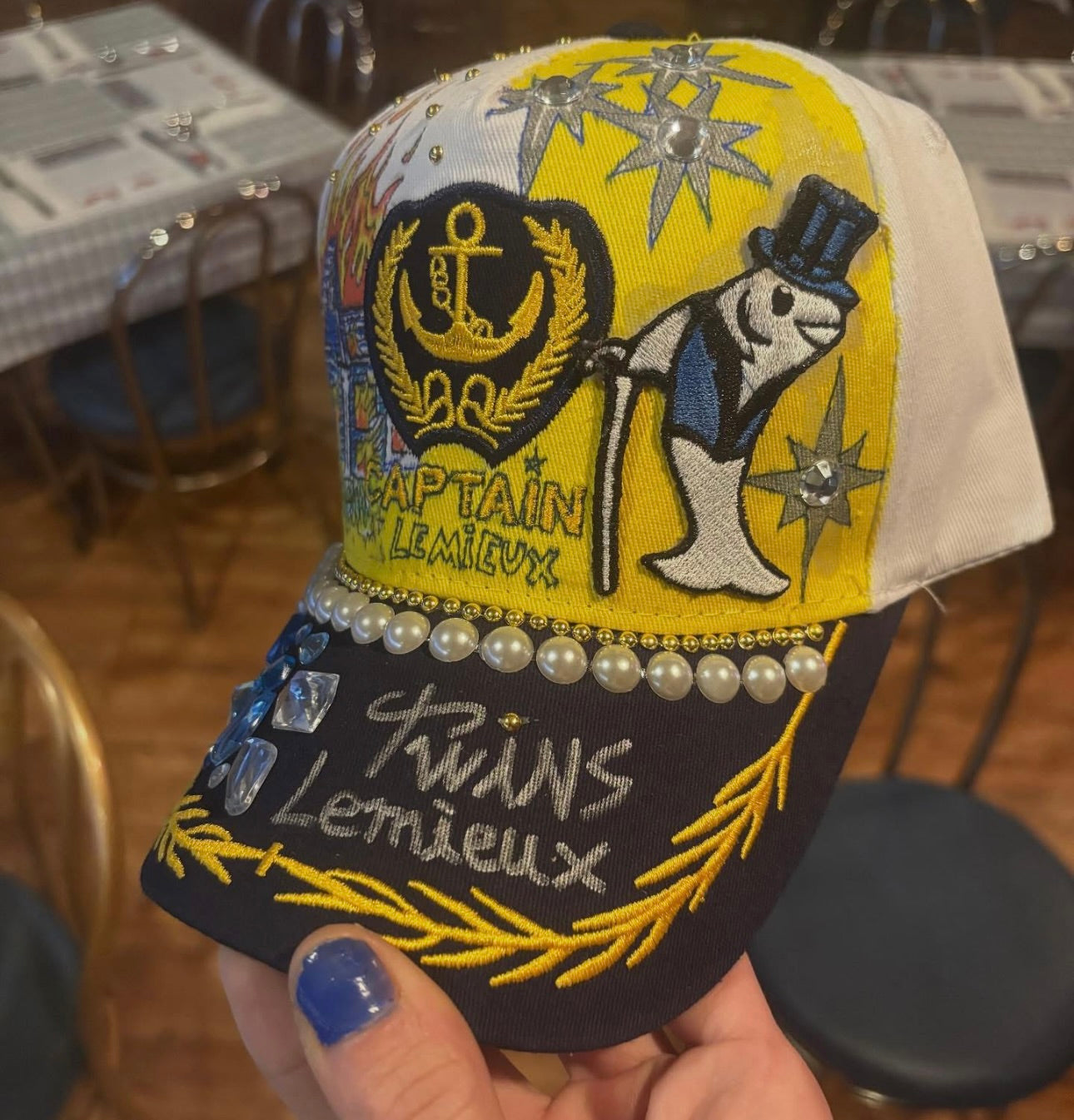 Casquette unique ( fait à la main )