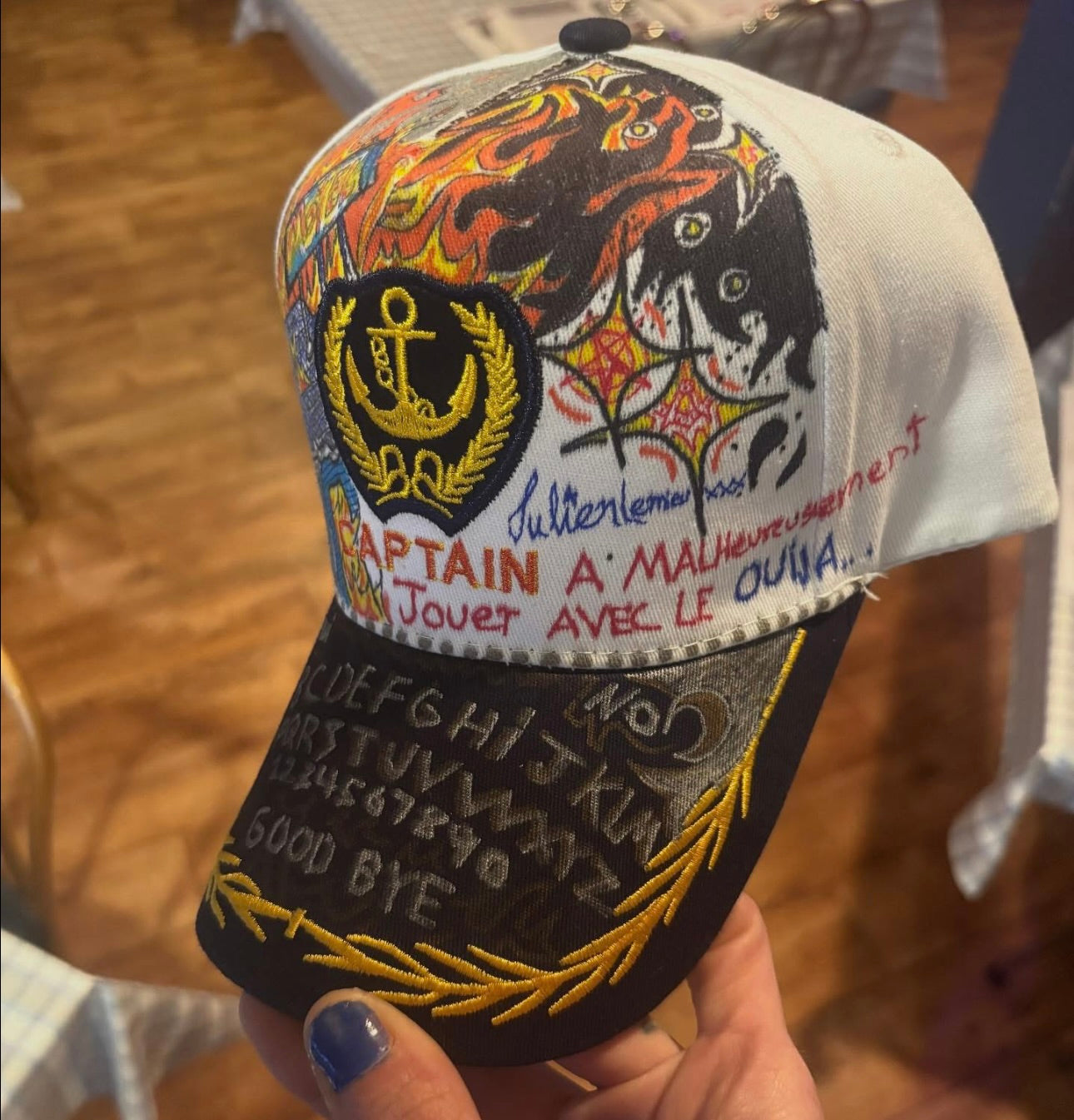 Casquette unique ( fait à la main )
