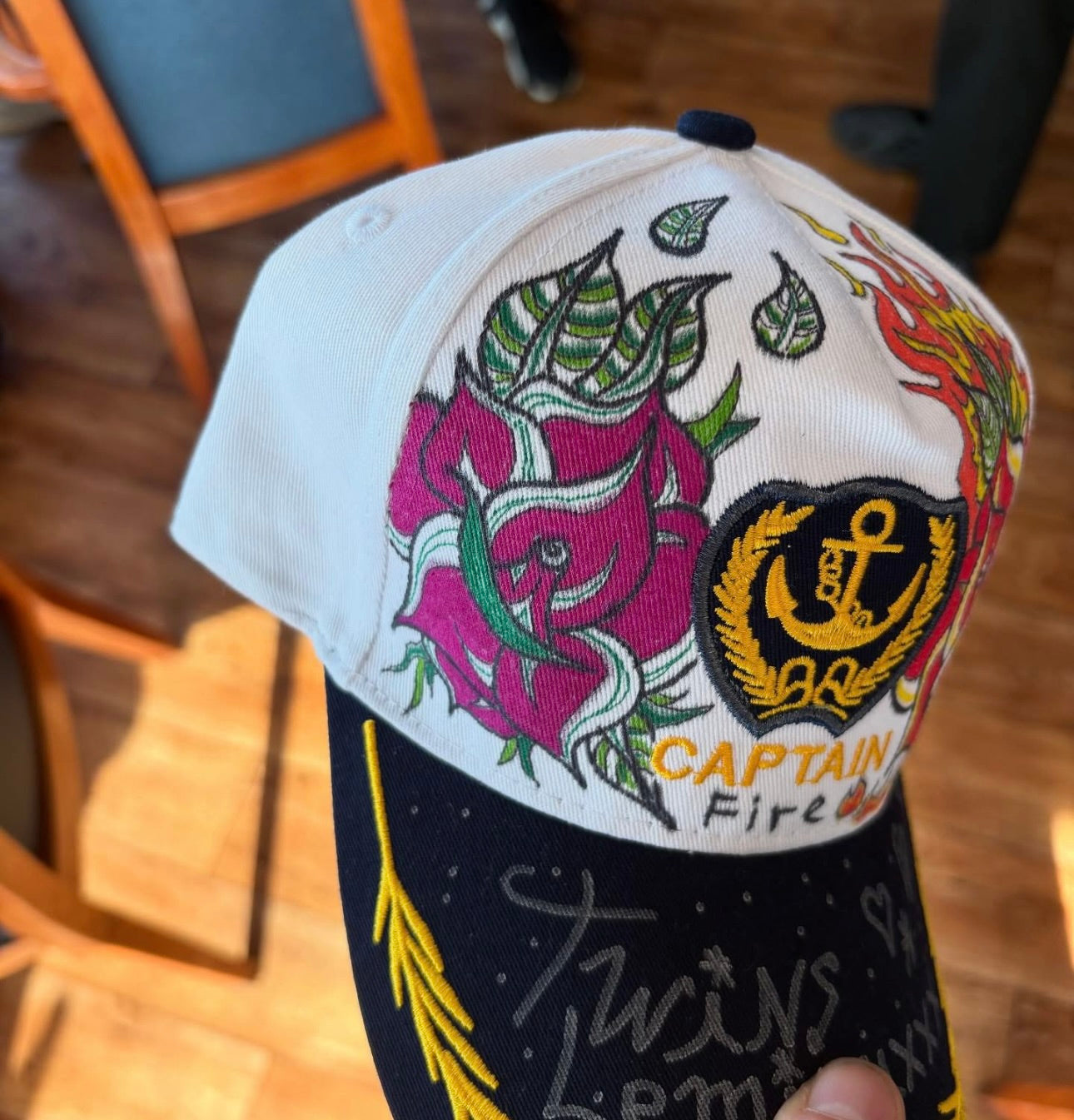Casquette unique ( fait à la main )