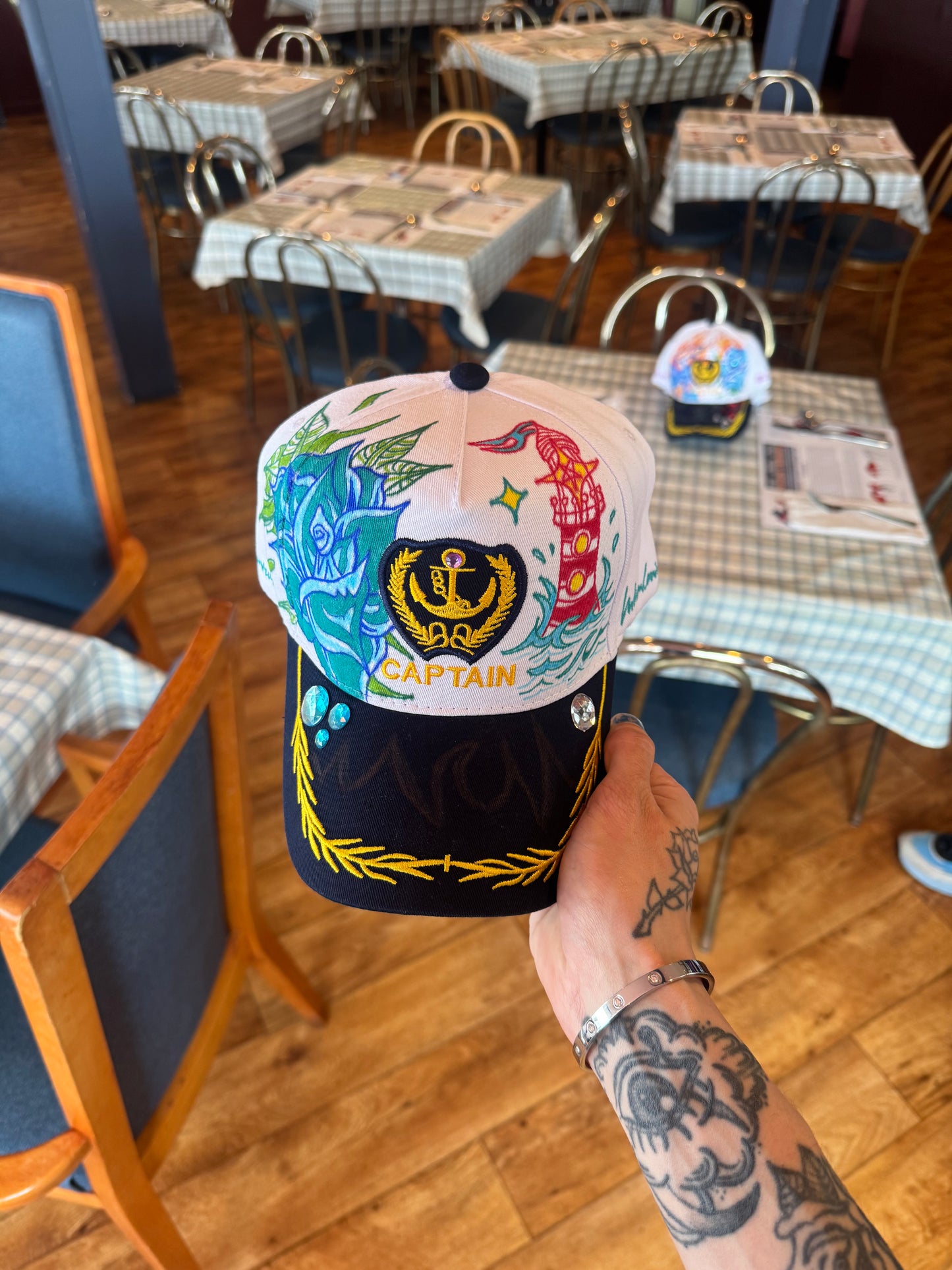 Casquette unique ( fait à la main )