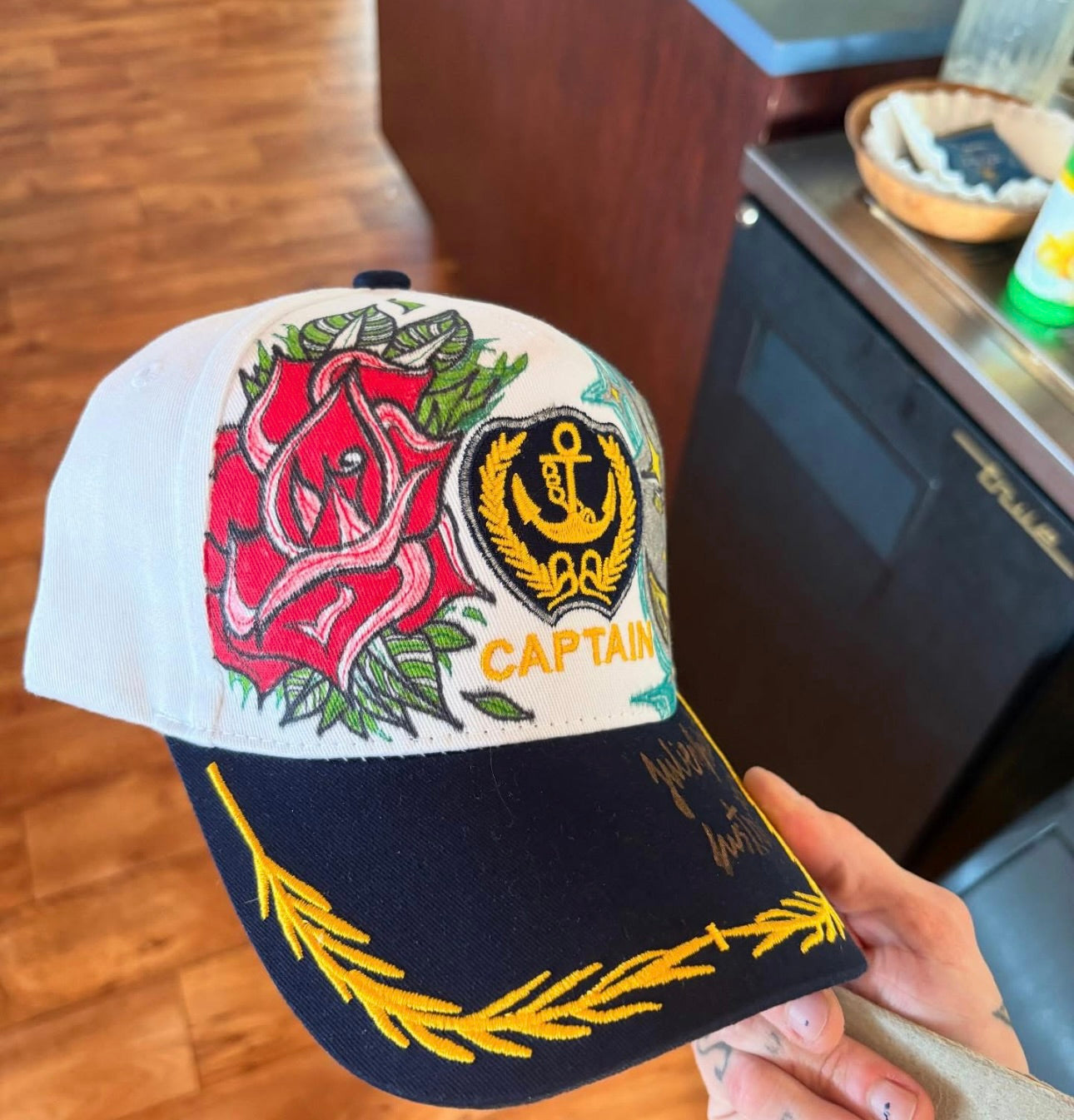 Casquette unique ( fait à la main )