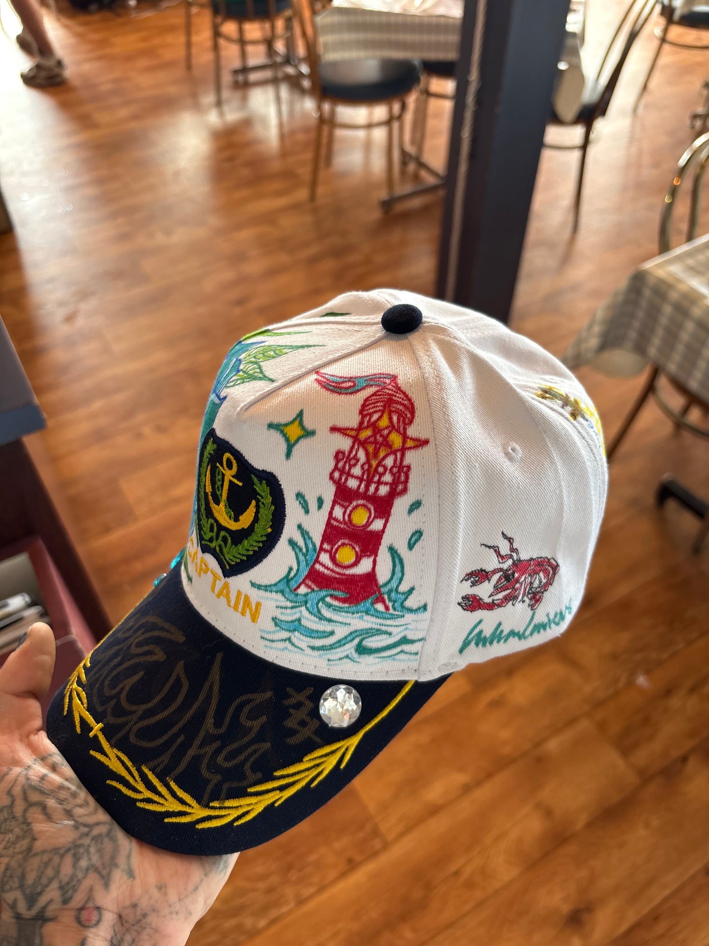 Casquette unique ( fait à la main )