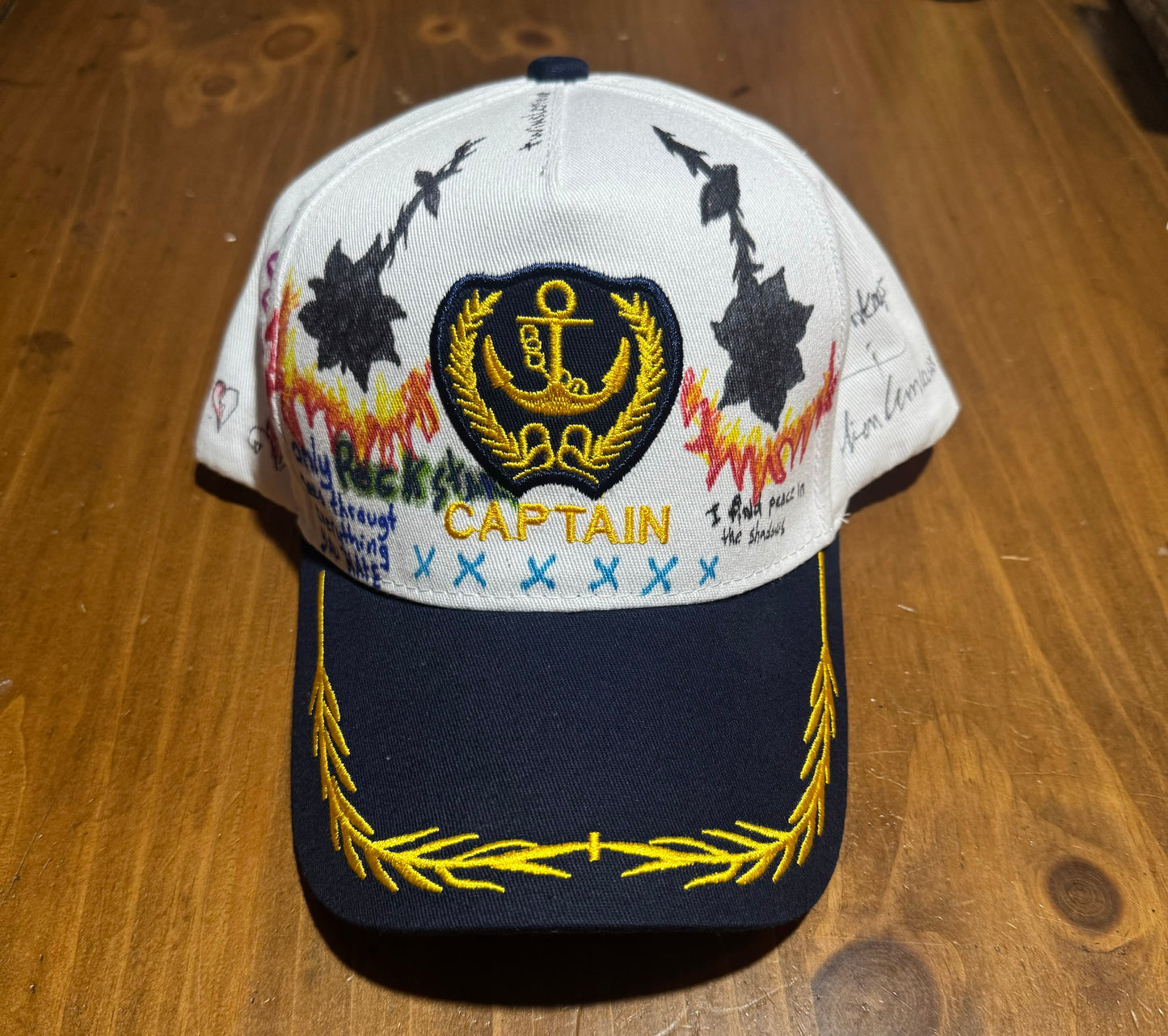 Casquette unique ( fait à la main )