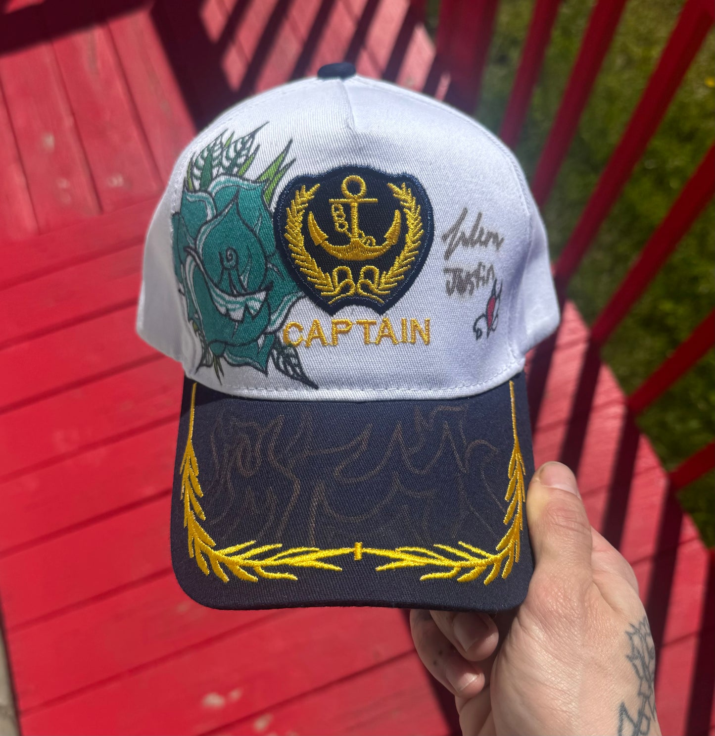 Casquette unique ( fait à la main )