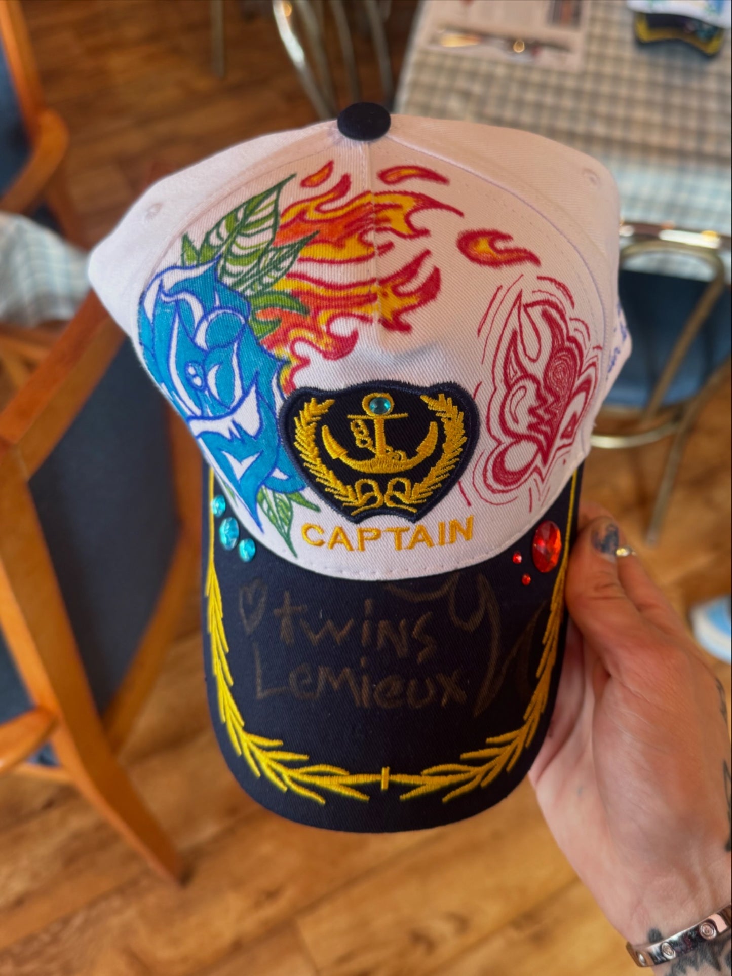 Casquette unique ( fait à la main )
