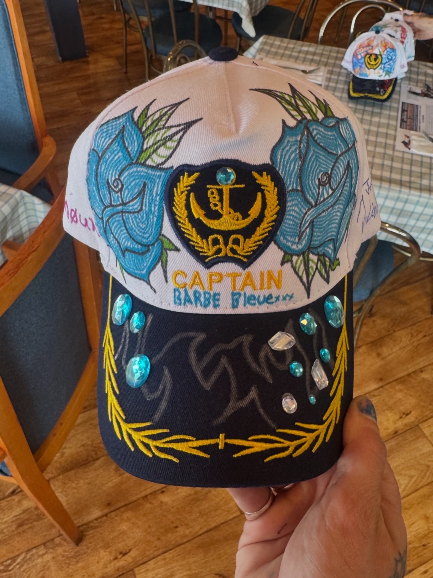 Casquette unique ( fait à la main )
