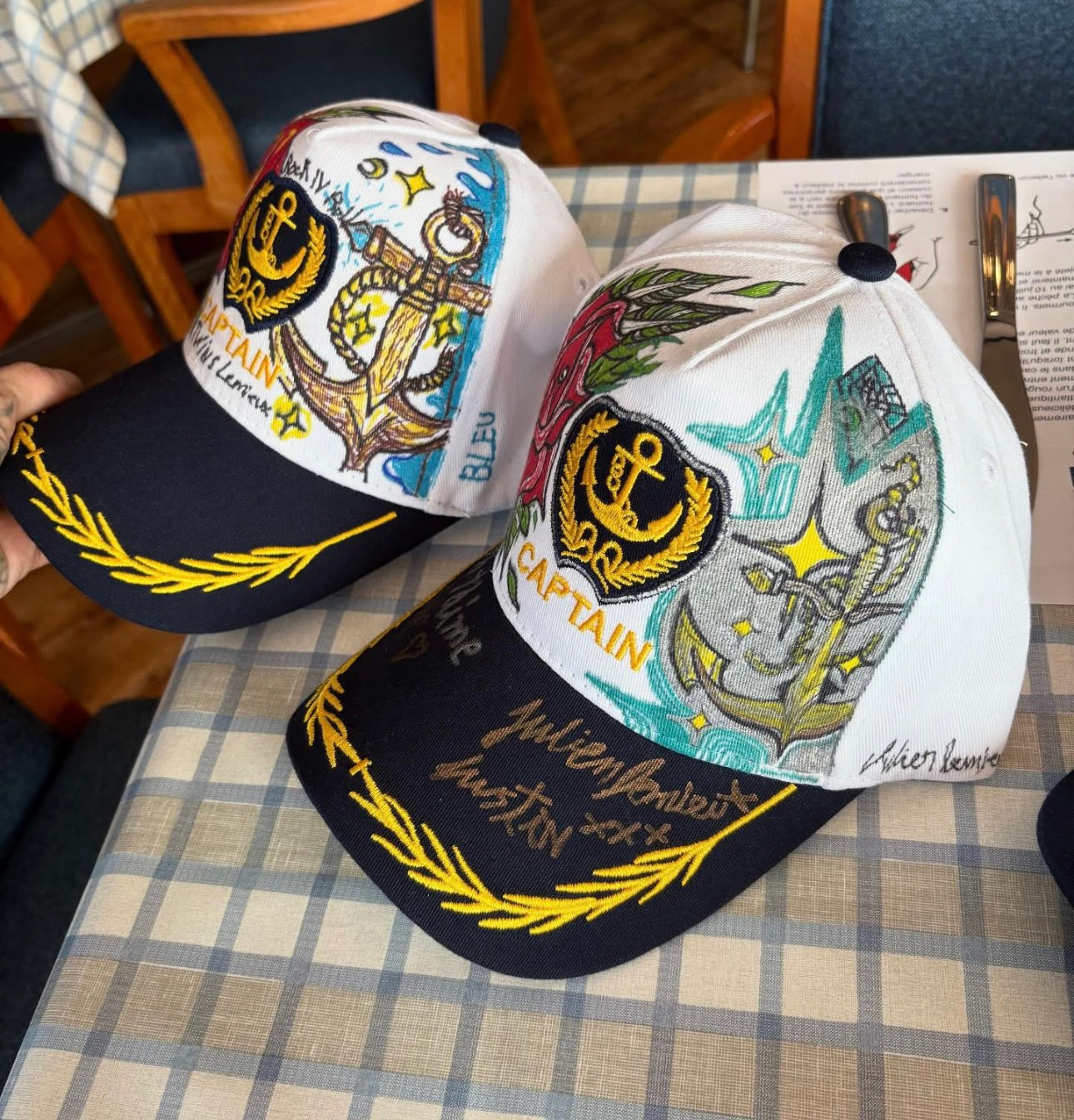 Casquette unique ( fait à la main )