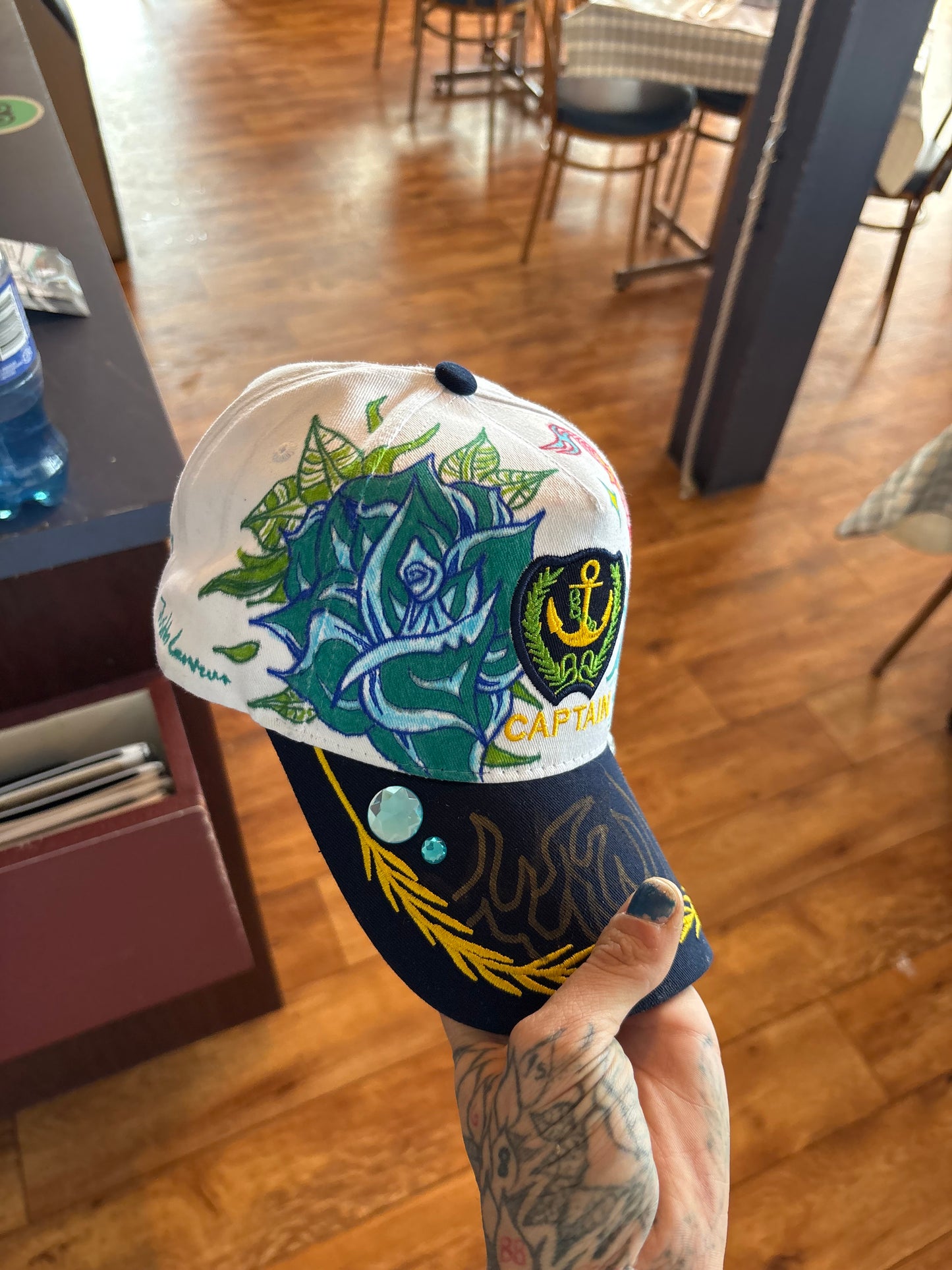Casquette unique ( fait à la main )
