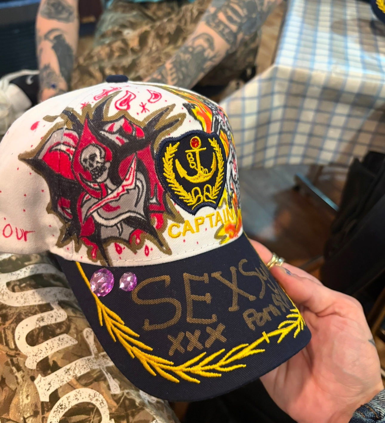 Casquette unique ( fait à la main )