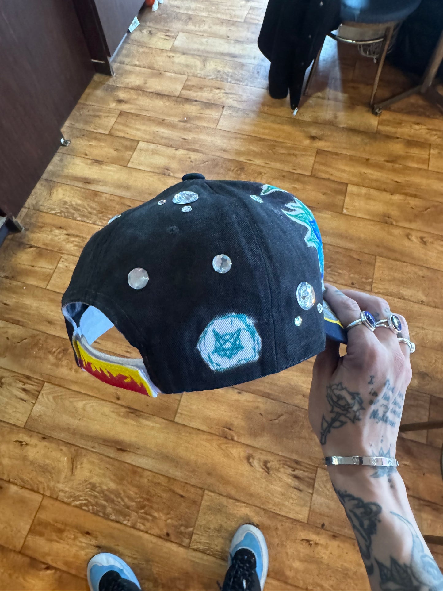 Casquette unique ( fait à la main )